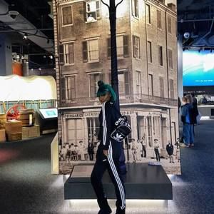 Meet your Posher, Kiona